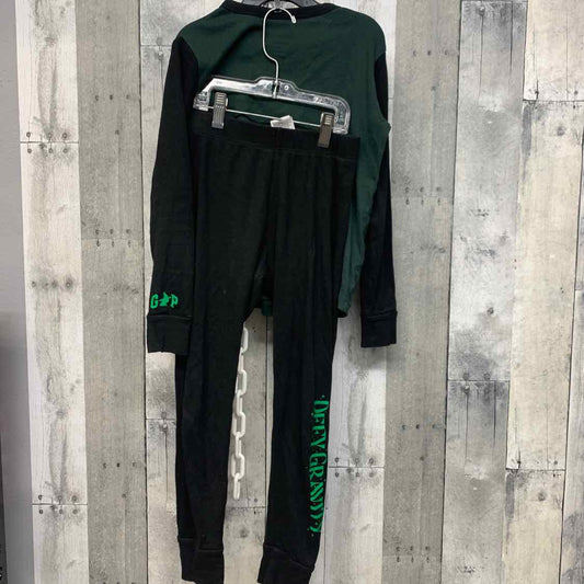Size 8 Black/Green Gap 2pc PJs