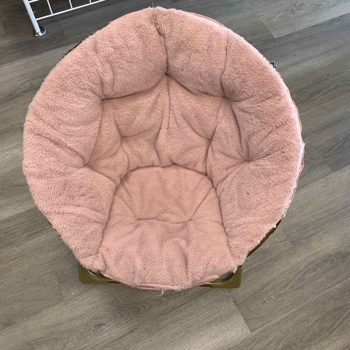 Generic Pink Chair