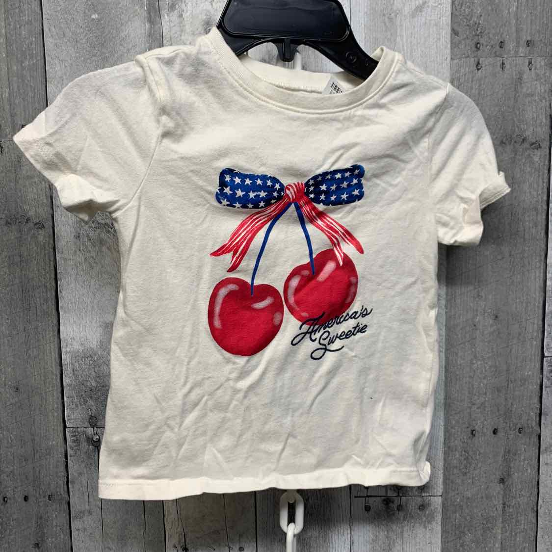Size 4T White Graphic Old Navy T Shirt