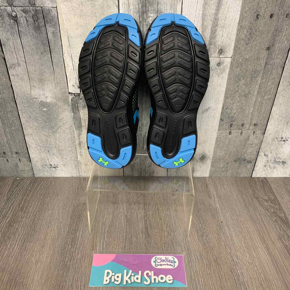 Size 5 Black/Blue Sport Brand Sneakers