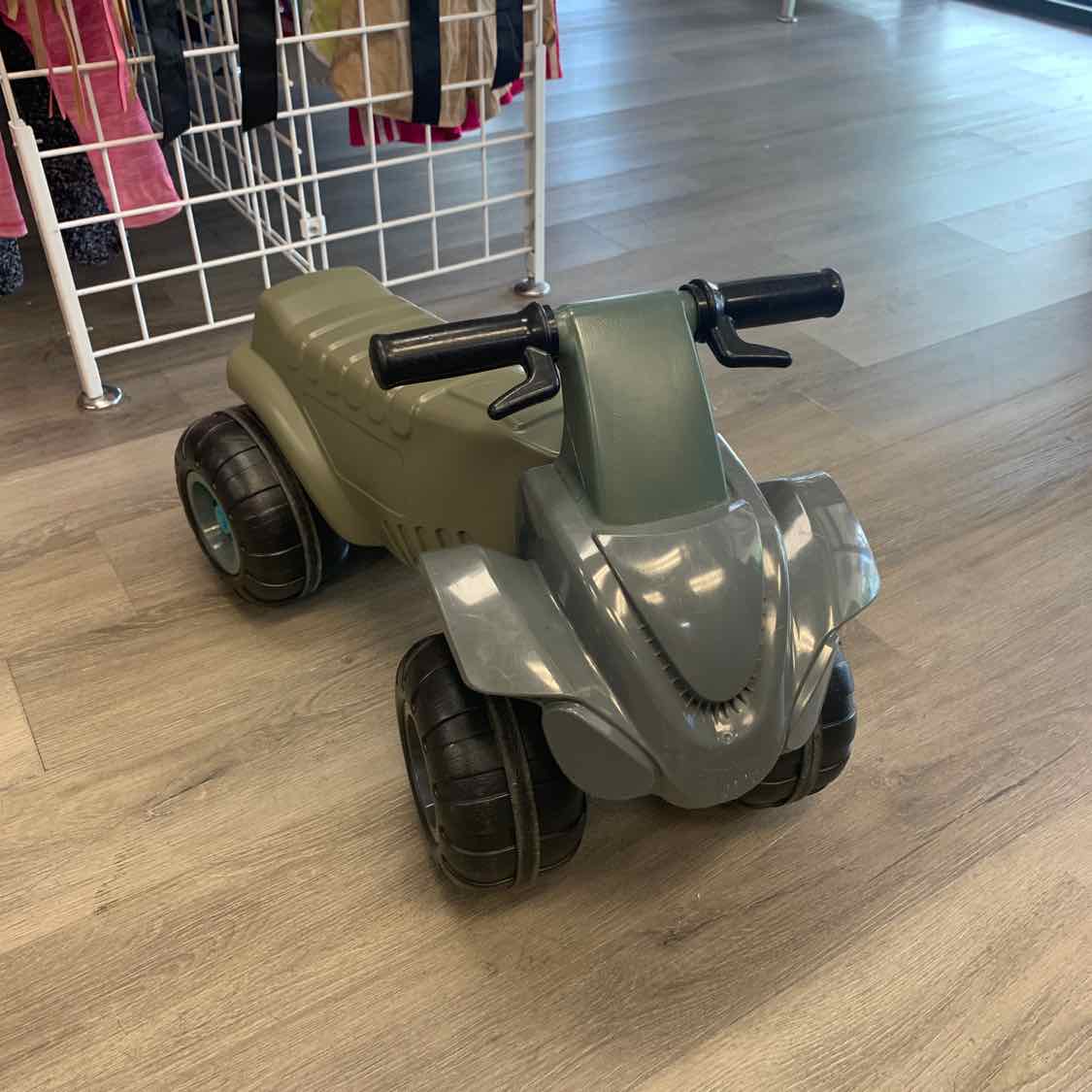 Generic Green Push Riding Toy