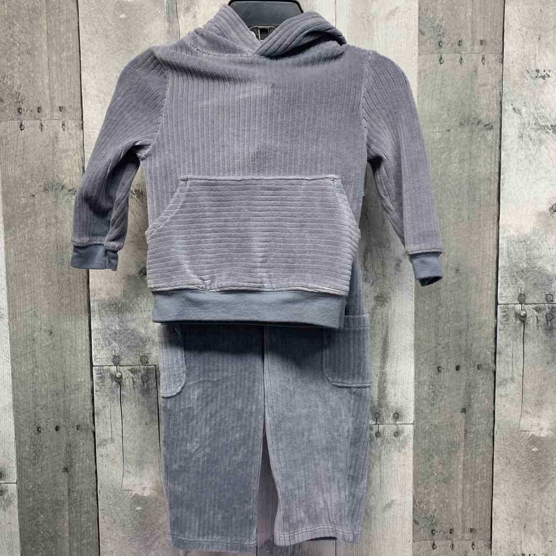 Size 9 Months Gray Just One You Shirt/Pants