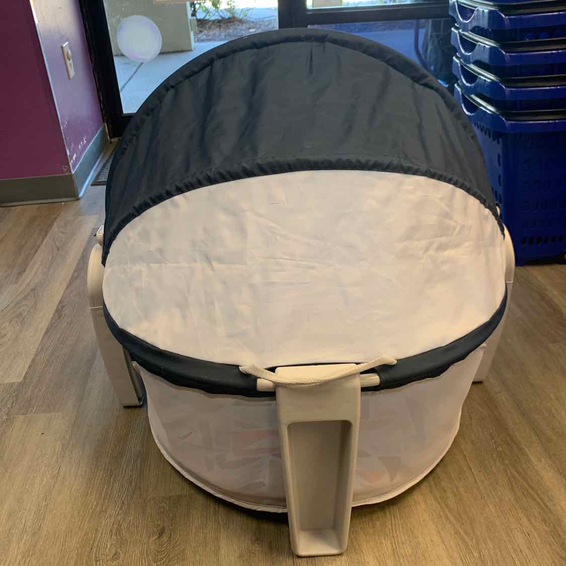 Fisher Price Navy Play Yard