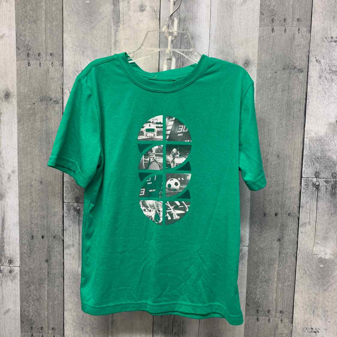 Size 8 Green Graphic Xersion T Shirt