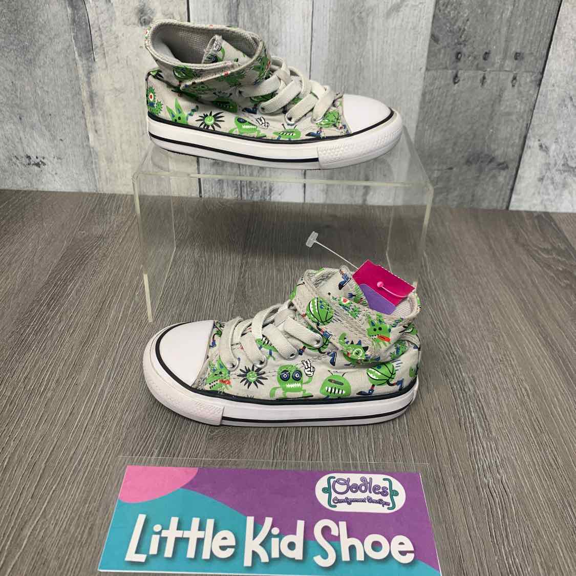 Size 7 Gray/Green Converse Sneakers