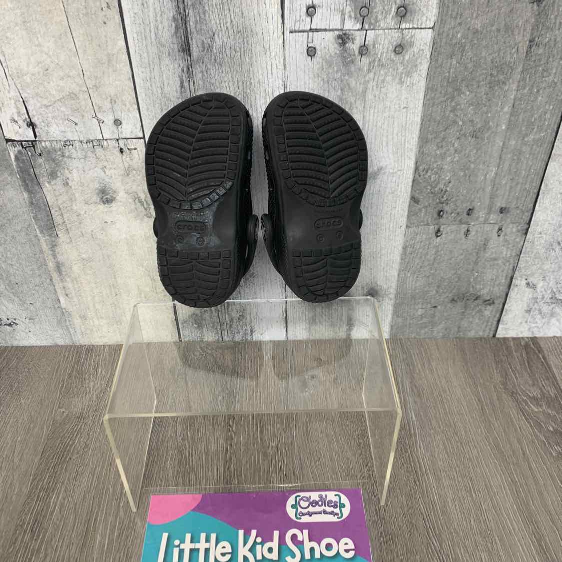 Size 6 Black Crocs Water Shoes