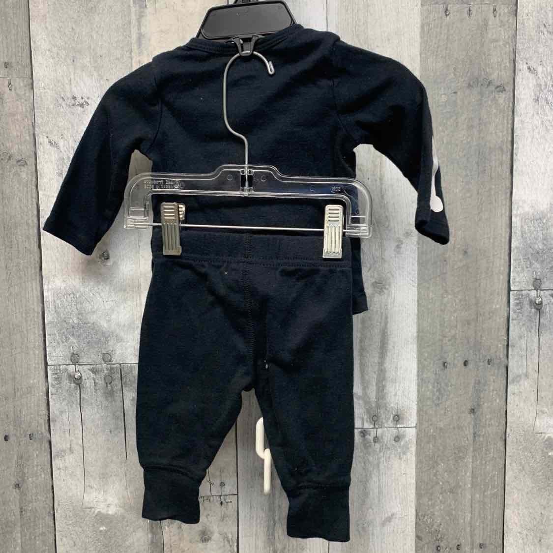 Size 0-3 Months Black Carter's 2pc PJs