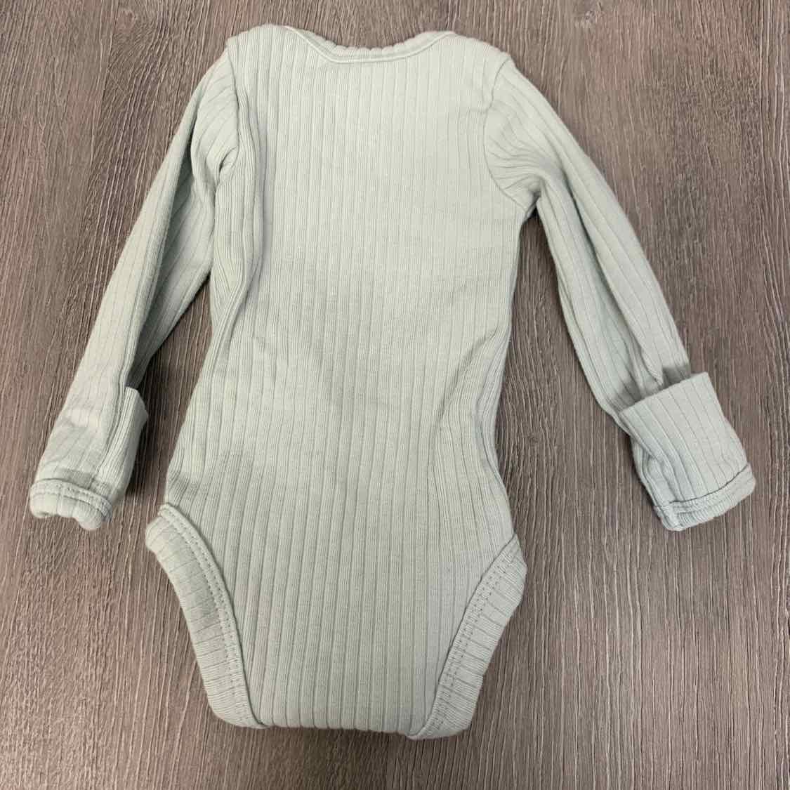 Size Preemie Green Simple Joys Bodysuit