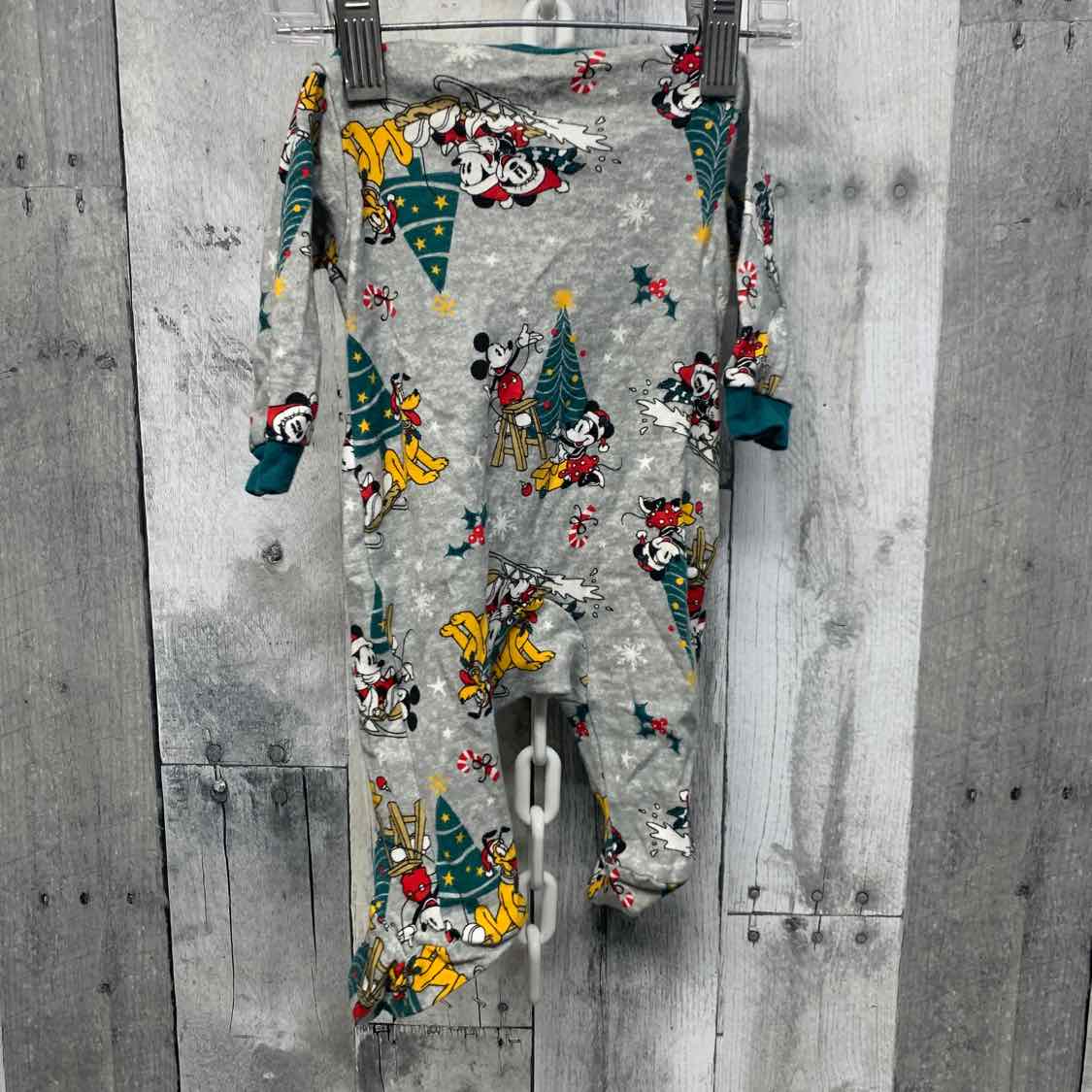 Size Newborn Gray/Green Disney Footy PJs