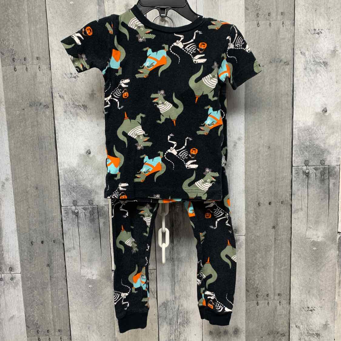 Size 3T Black Print Just One You 2pc PJs