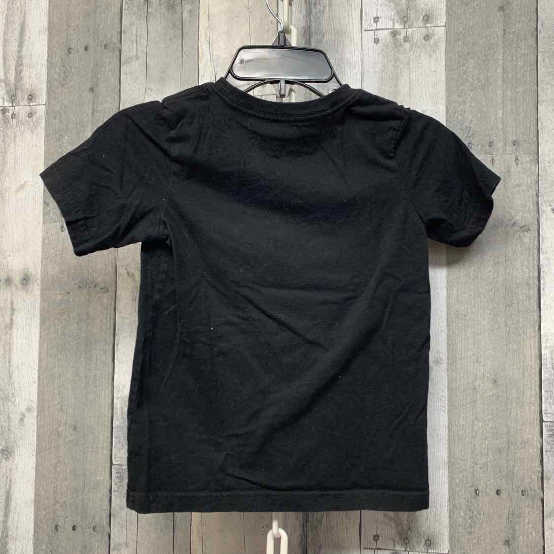 Size 5T Black Graphic Children's Place T Shirt