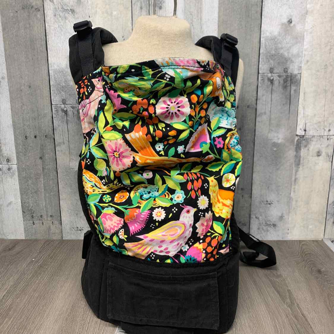 Tula Black/Green Infant Carrier