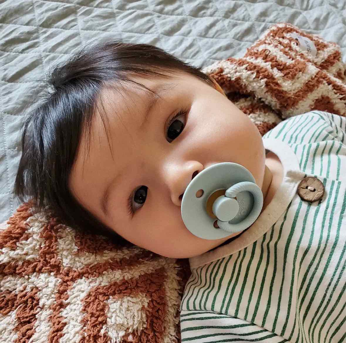 Itzy Ritzy Natural Rubber Pacifier 0-6m - More Options - OodlesCB