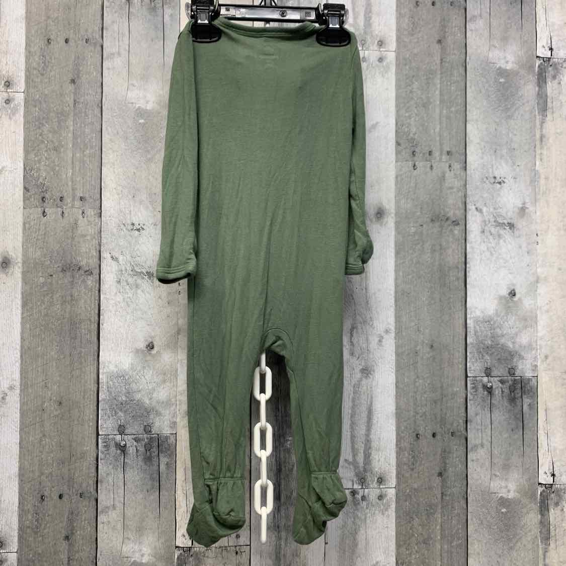 Size 6-9 Months Green Cloud Island Footy PJs - OodlesCB