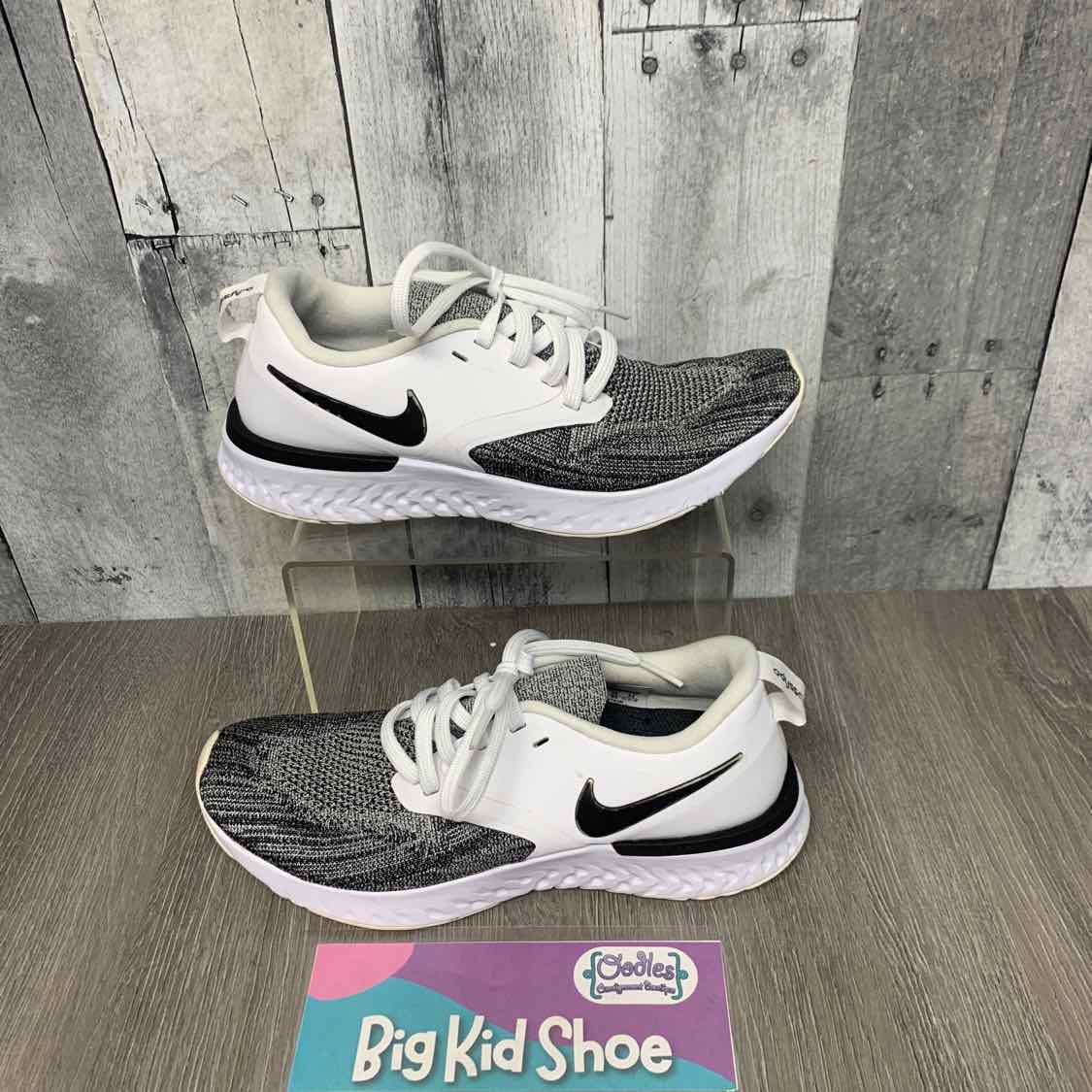 Size 7 White/Black Sport Brand Sneakers