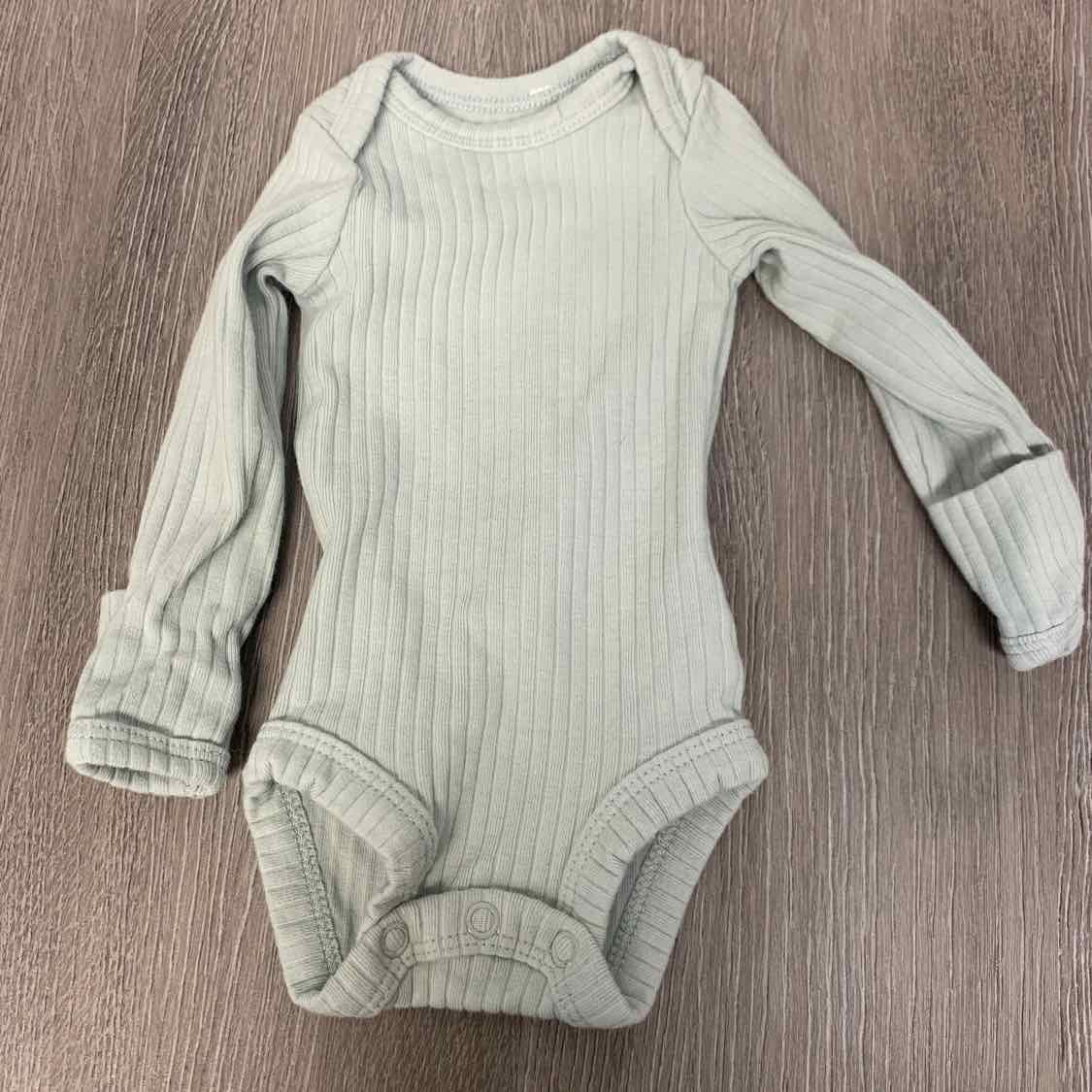 Size Preemie Green Simple Joys Bodysuit