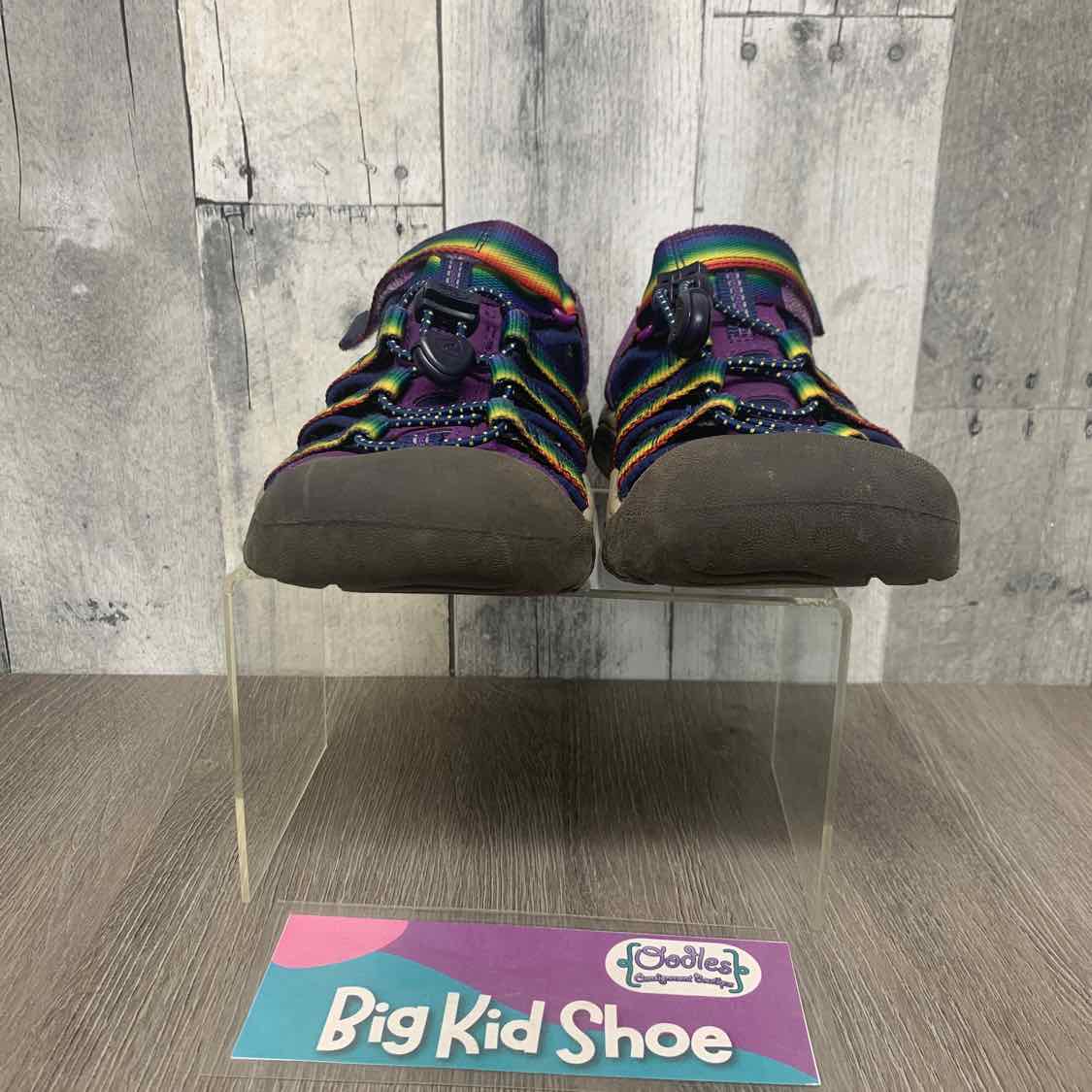 Size 3 Purple Keen Sandals - OodlesCB