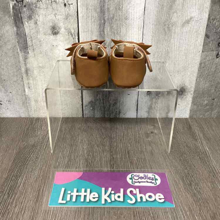 Size 1 Tan Lucky Brand Soft Sole Shoes - OodlesCB