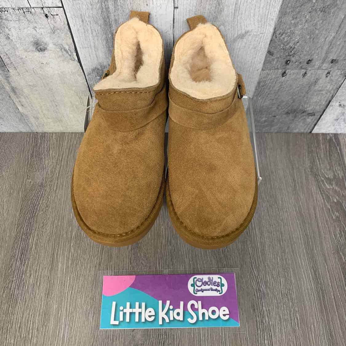 Size 10 Tan BearPaw Boots