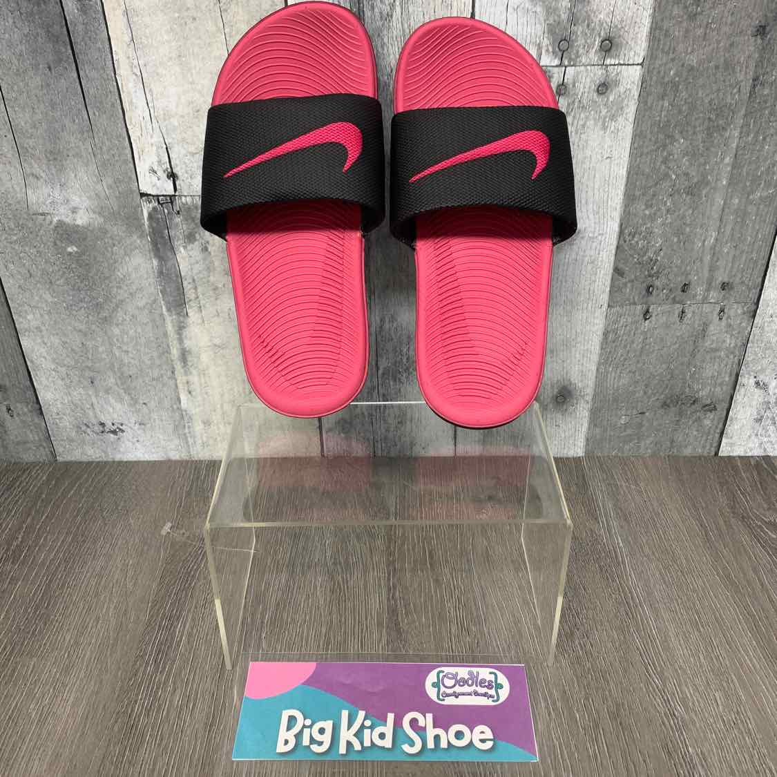 Size 2 Black/Pink Sport Brand Sandals