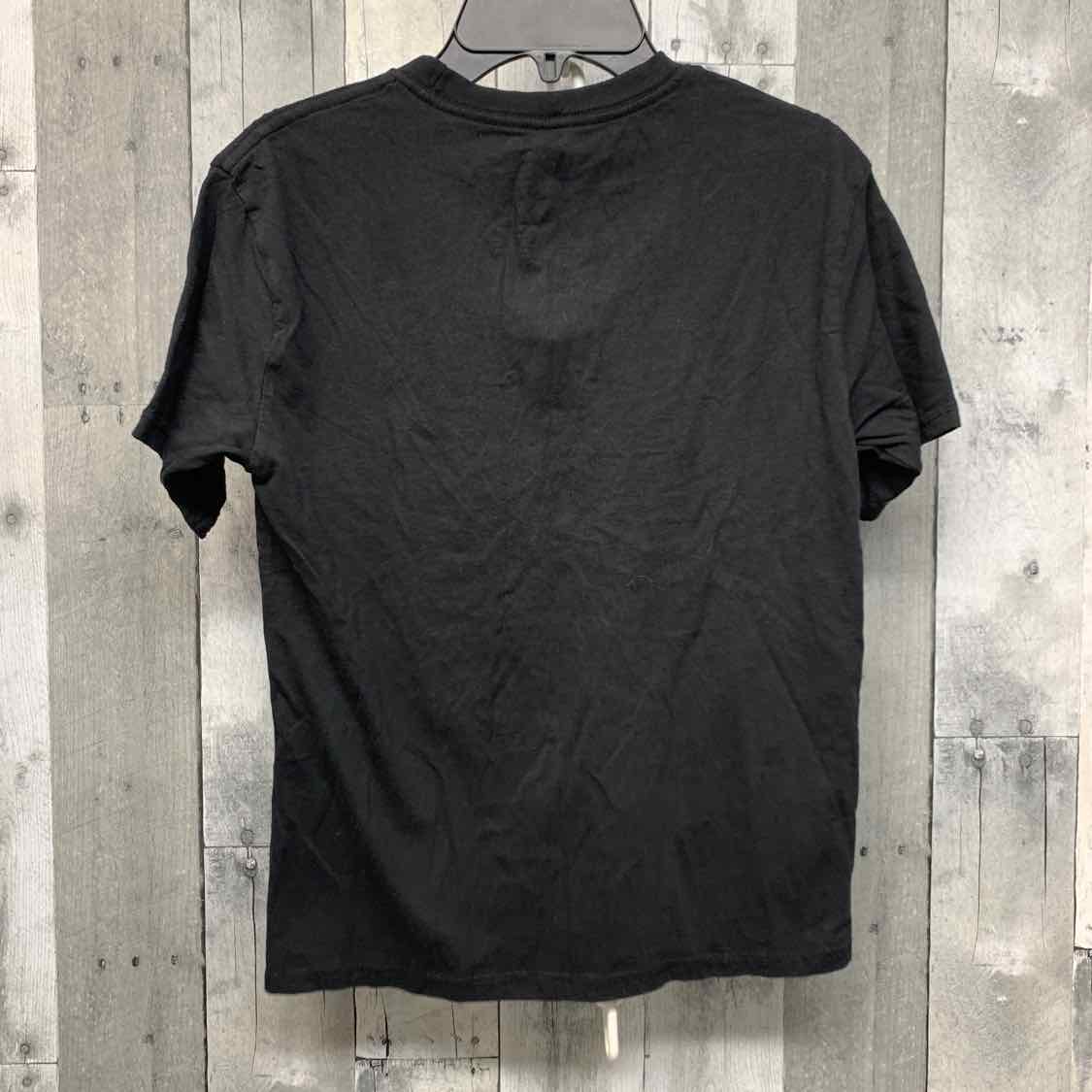 Size Medium Black Graphic Holiday Brands T Shirt