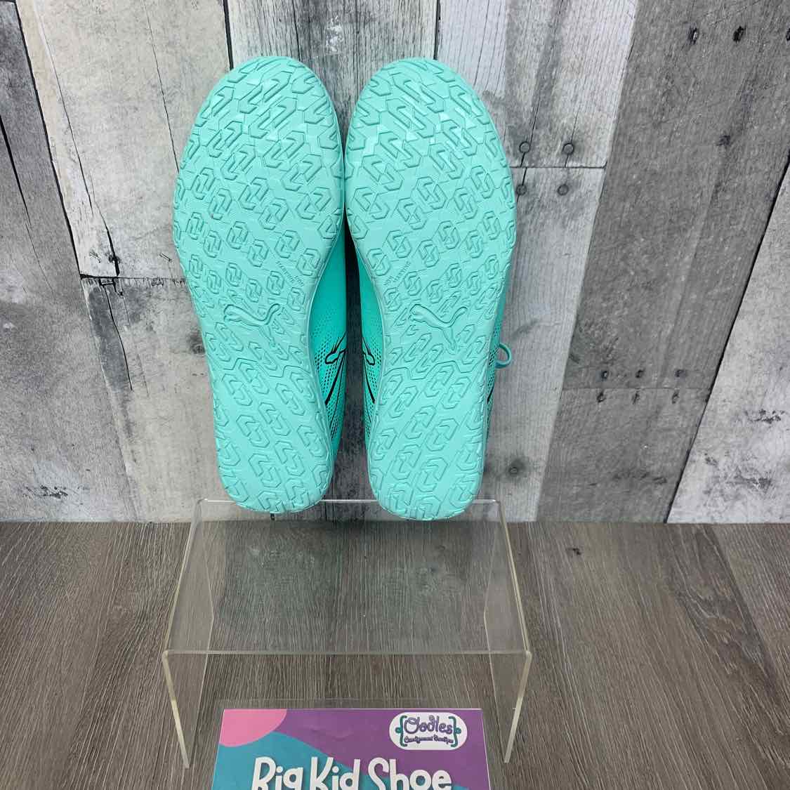 Size 4 Teal/Black Puma Sneakers