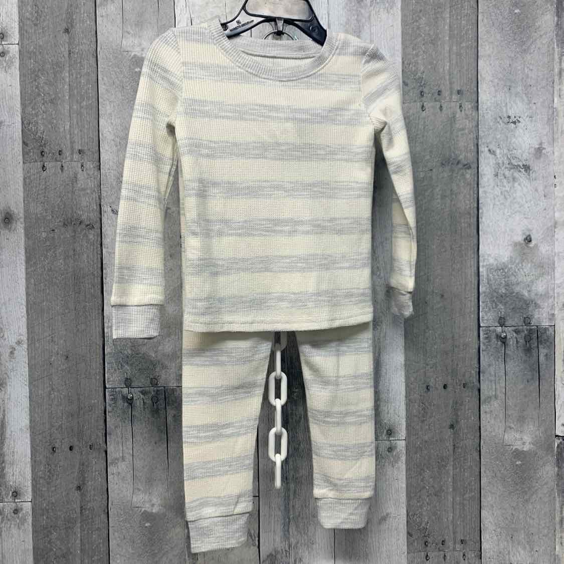 Size 3T Gray/White BearPaw 2pc PJs