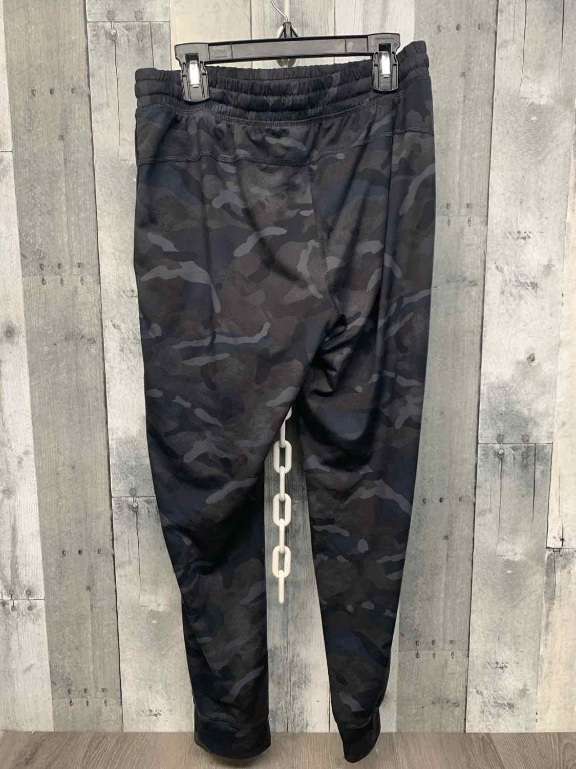 Size 14 Black Camo All in Motion Athletic Pants