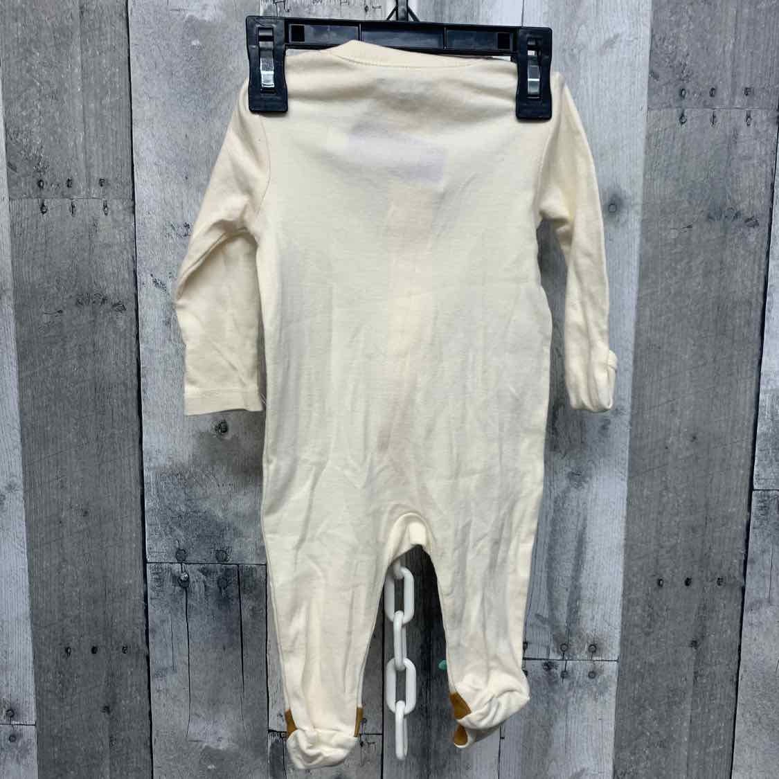 Size 0-3 Months Ivory Graphic Old Navy Footy PJs