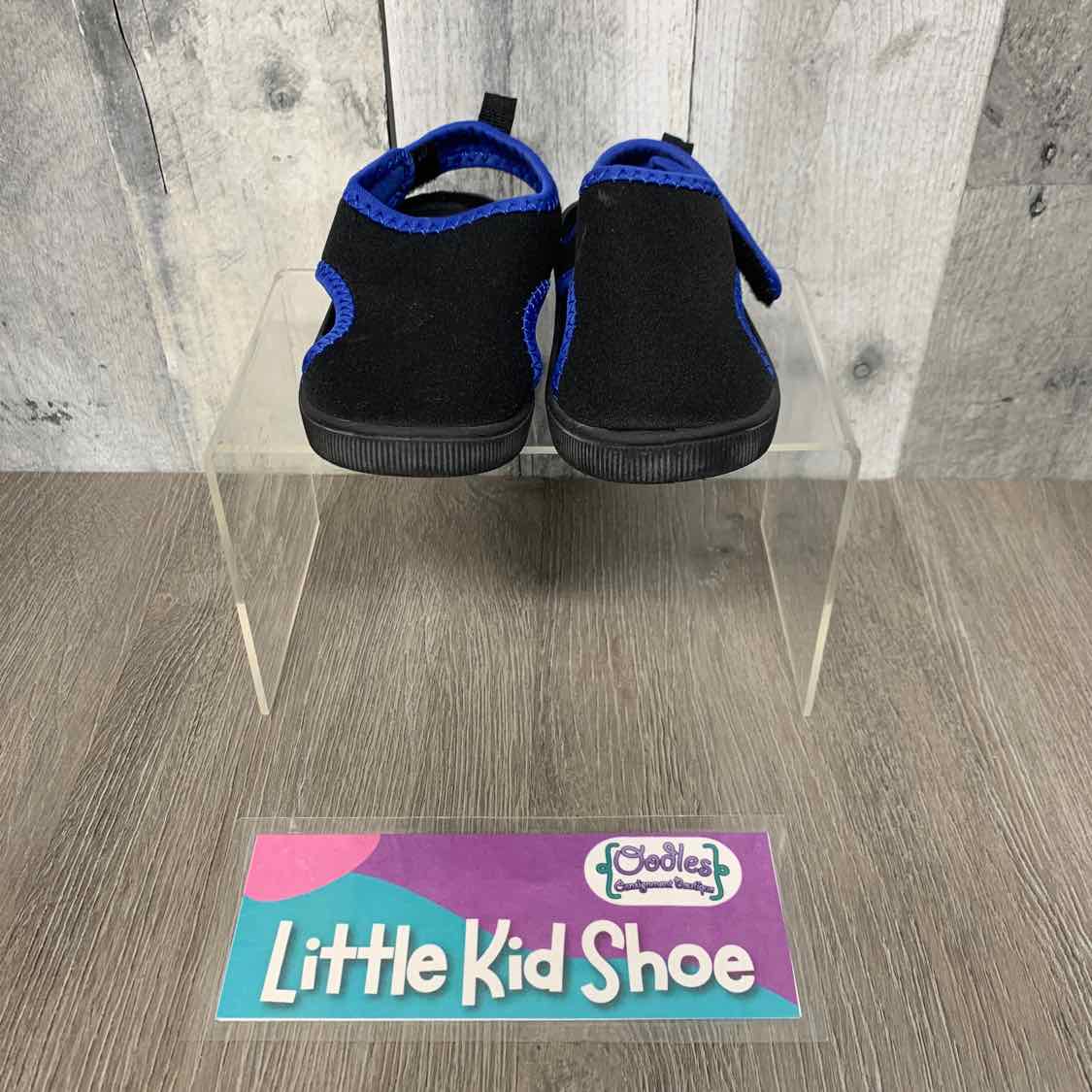 Size 5 Black/Blue Carter's Sandals