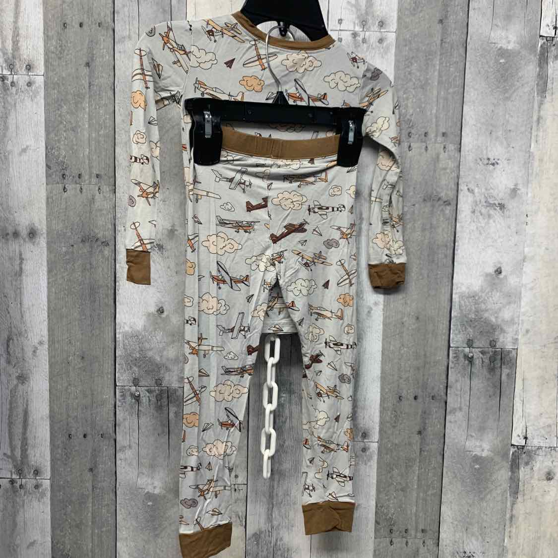 Size 4T Gray Print Just One You 2pc PJs