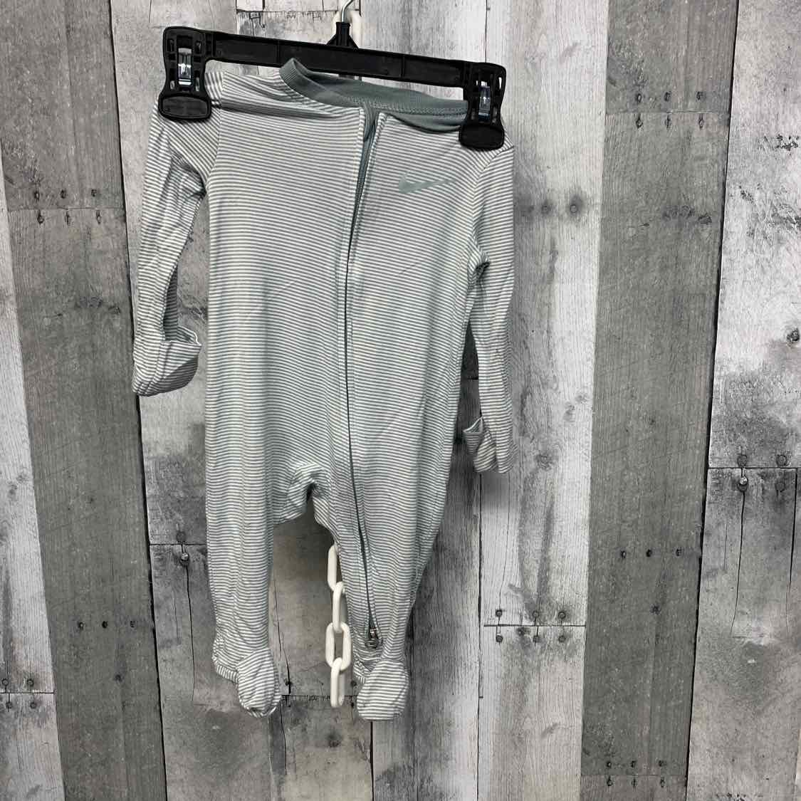 Size 3 Months Gray/White Sport Brand Footy PJs