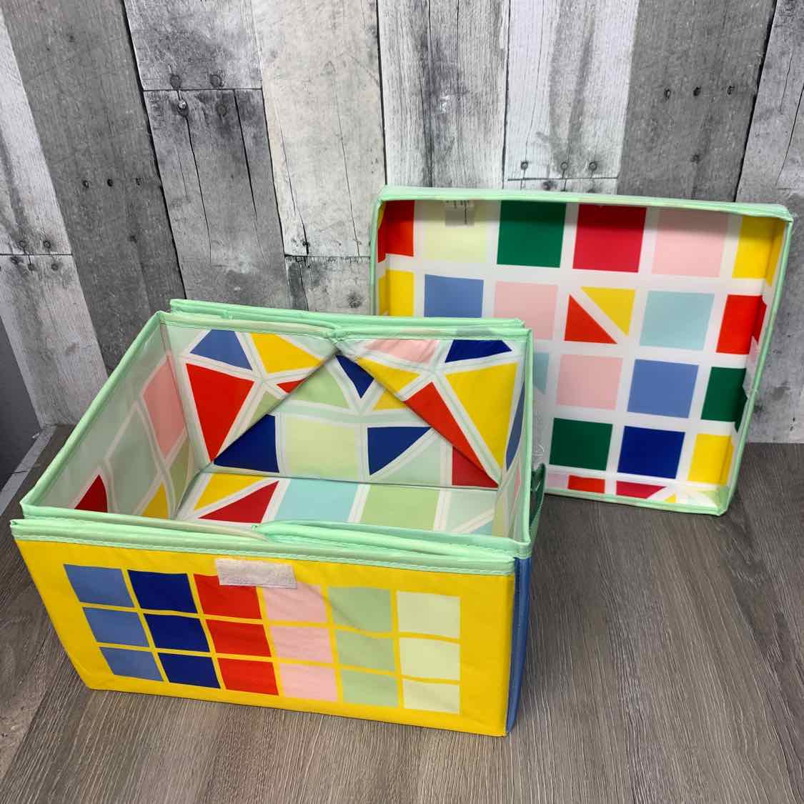 Green/Blue Generic Storage Bin