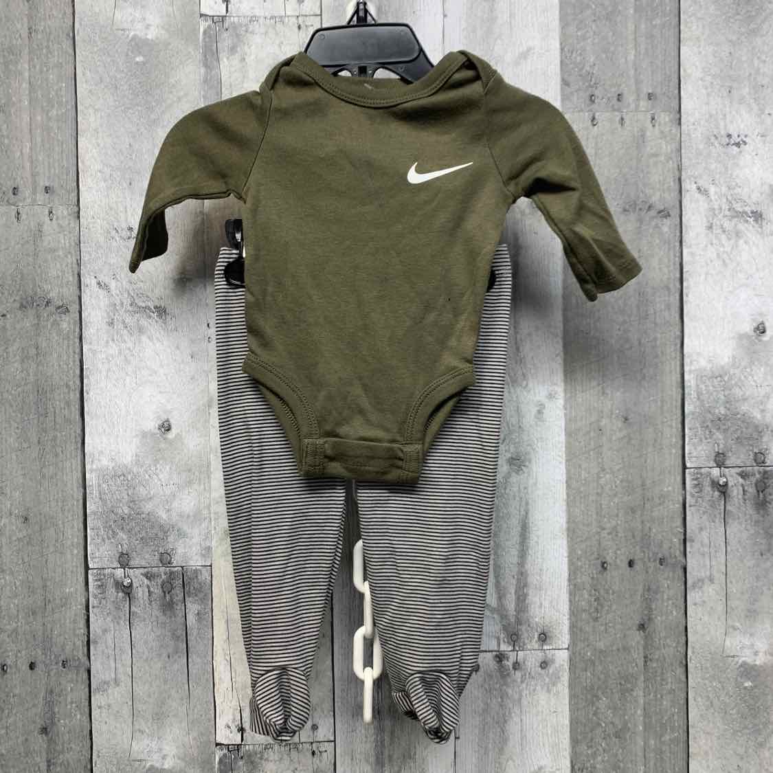 Size 3 Months Green/Gray Sport Brand Shirt/Pants