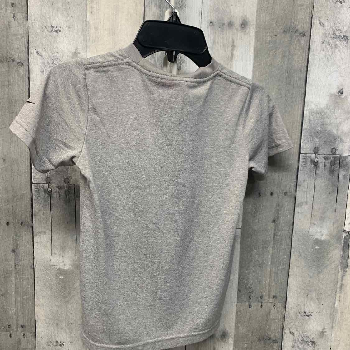 Size 7 Gray Graphic Sport Brand T Shirt