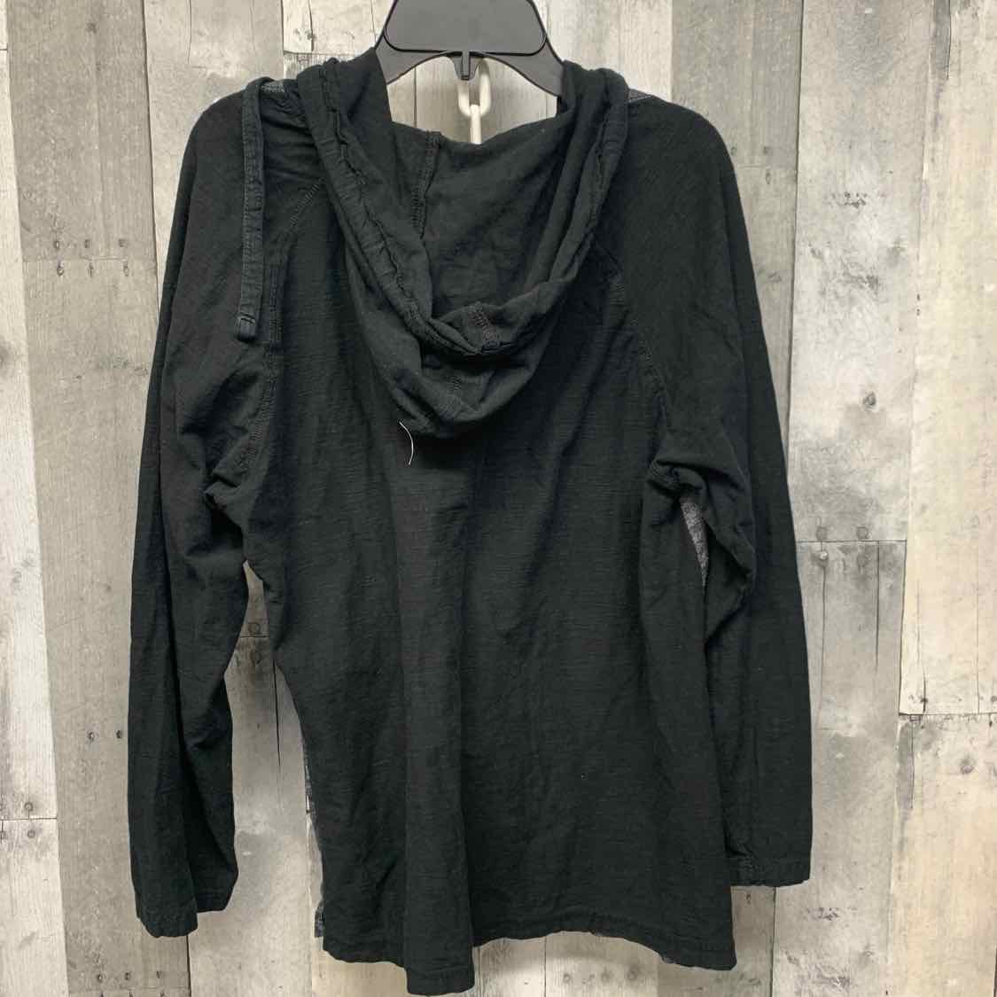 Size XLarge Black/Gray B Brand Long Sleeve Shirt