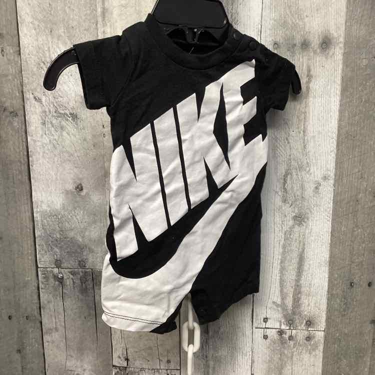 Size Newborn Black/White Sport Brand Romper