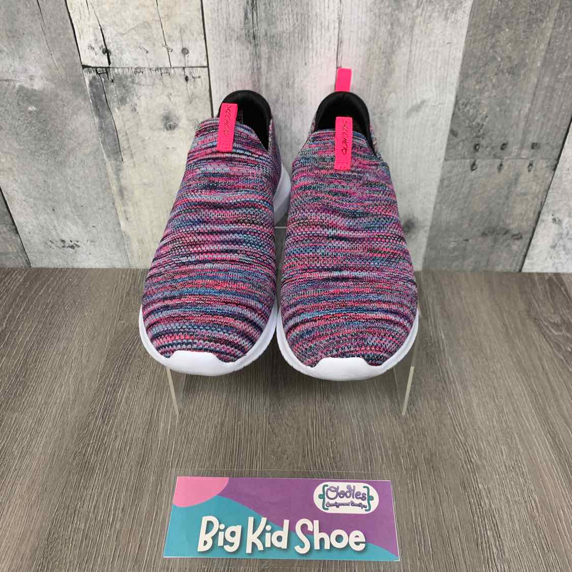 Size 3 Pink/Black Skechers Sneakers