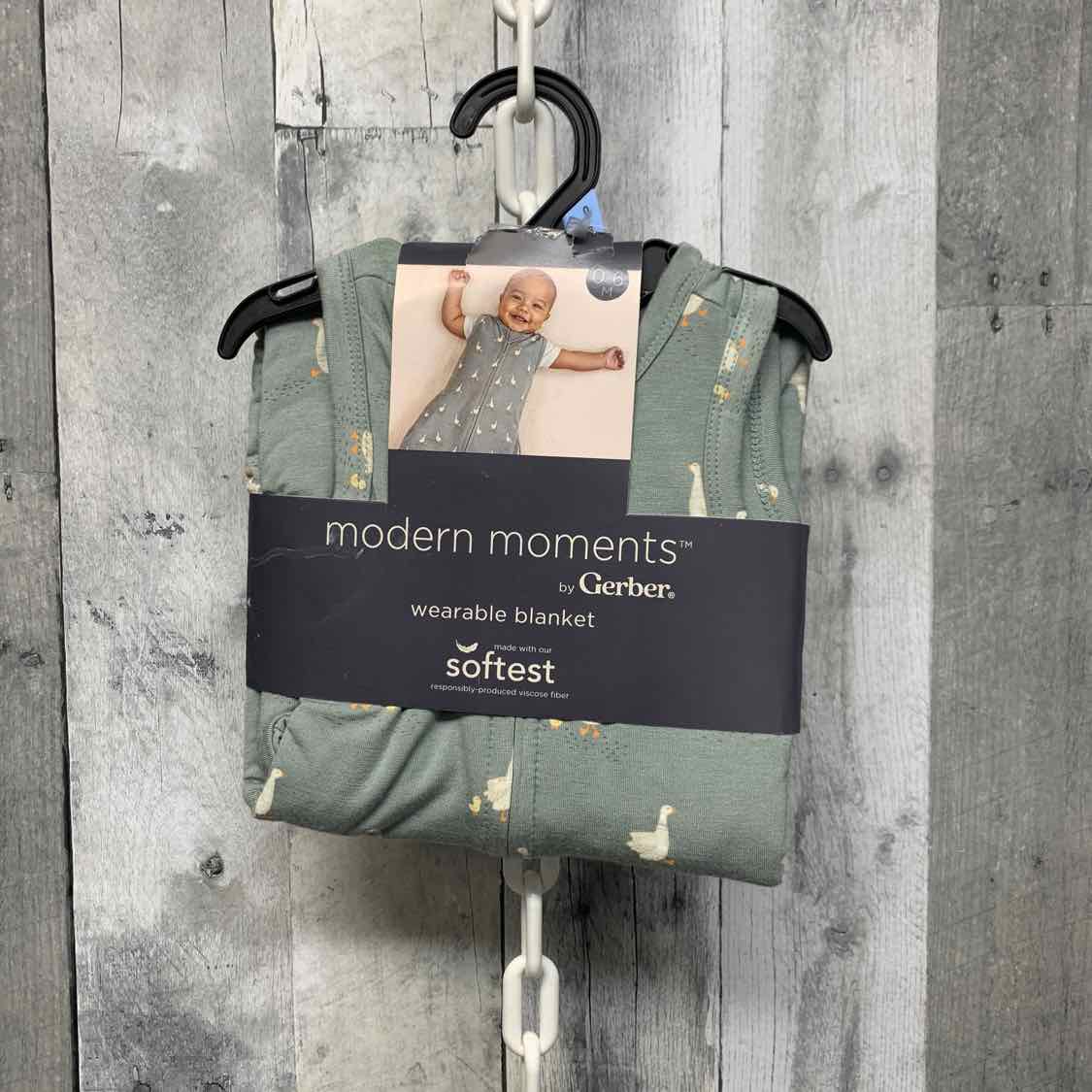 Size 0-6 Months Green Print Modern Moments by Gerber Sleep Sack