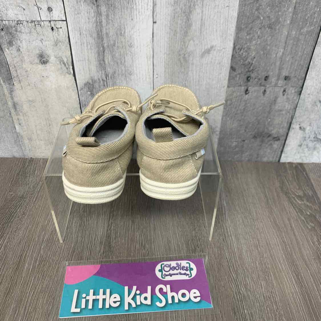 Size 8 Tan Cat & Jack Loafers