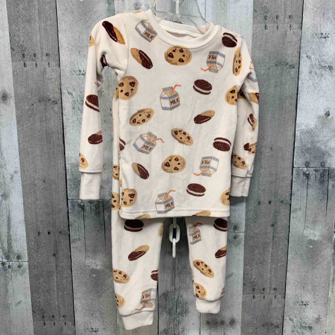Size 2T Ivory Print Child of Mine 2pc PJs