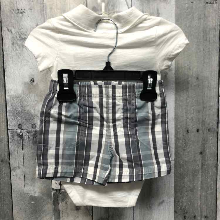 Size 6 Months Gray/White Carter's Shirt/Shorts