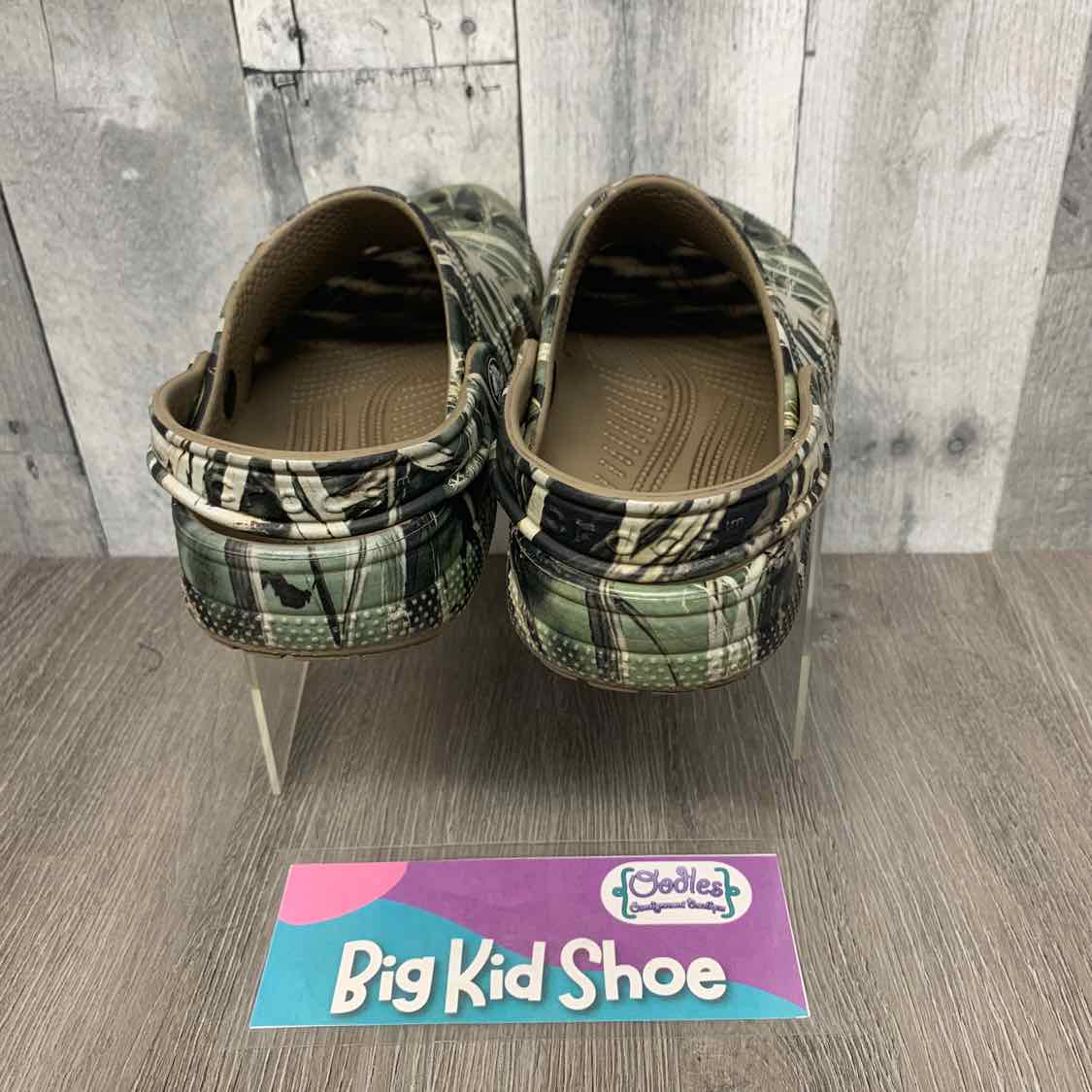 Size 3 Green Camo Crocs Water Shoes