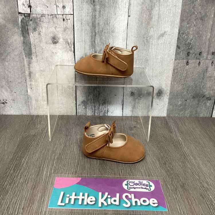 Size 1 Tan Lucky Brand Soft Sole Shoes - OodlesCB