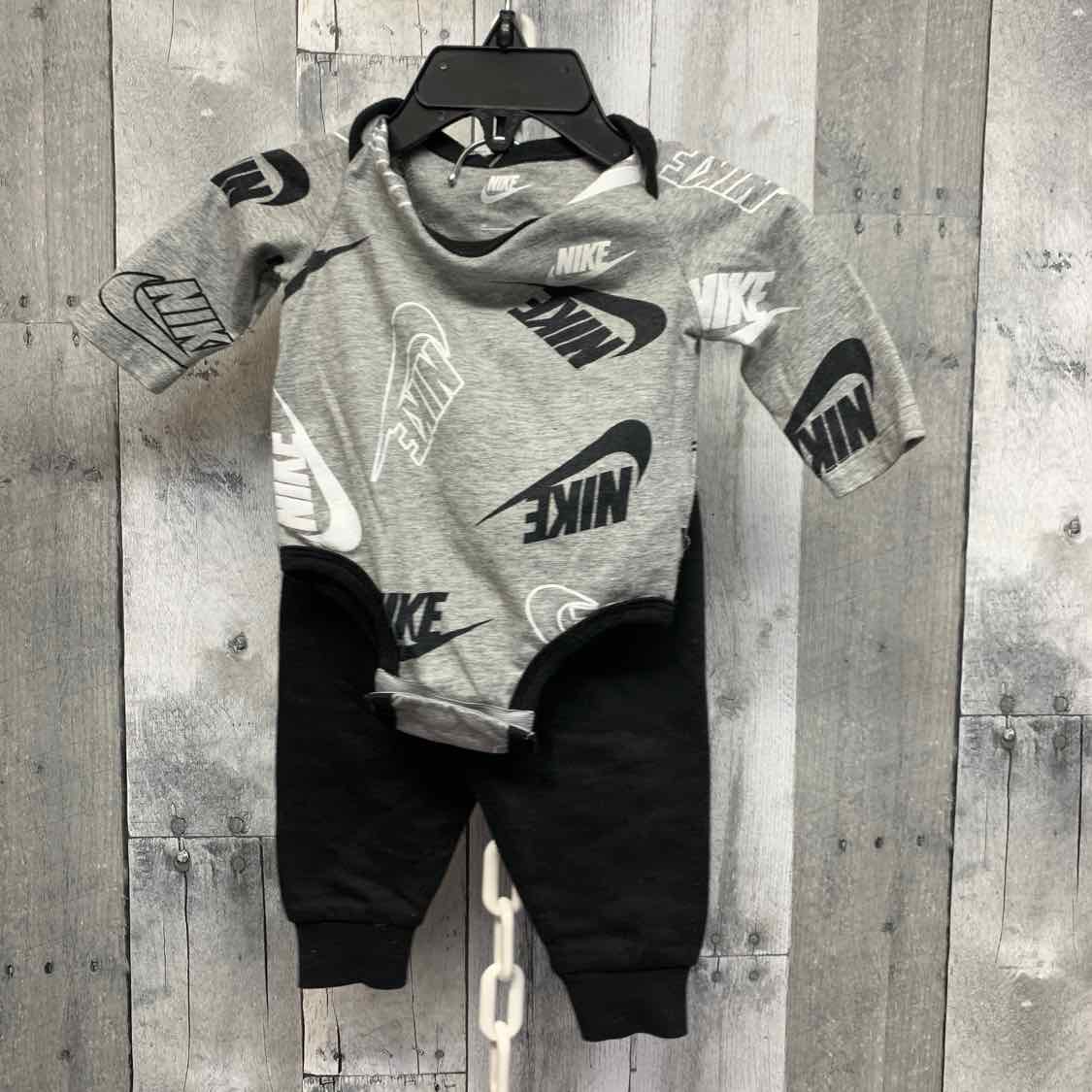 Size 3 Months Gray/Black Sport Brand Shirt/Pants