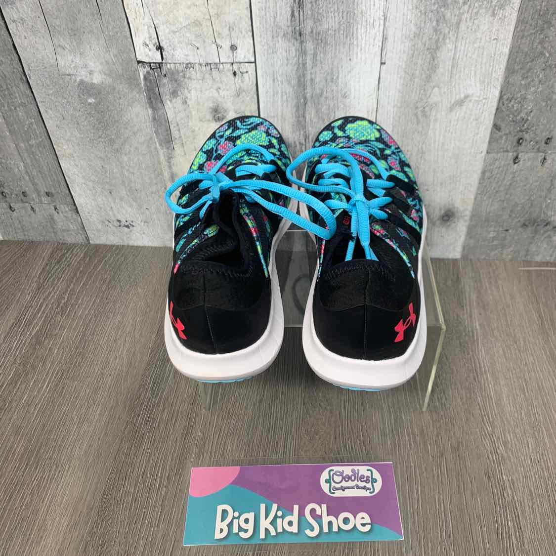 Size 5.5 Black/Blue Sport Brand Sneakers