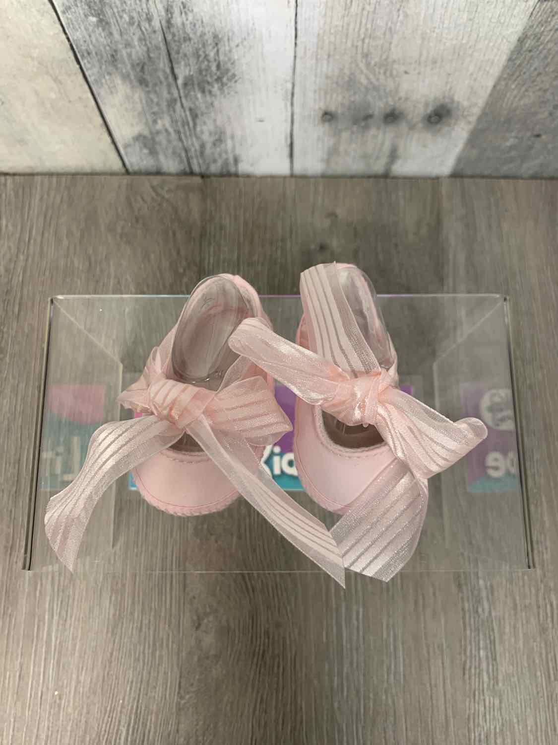 Size 0 Pink B Brand Soft Sole Shoes