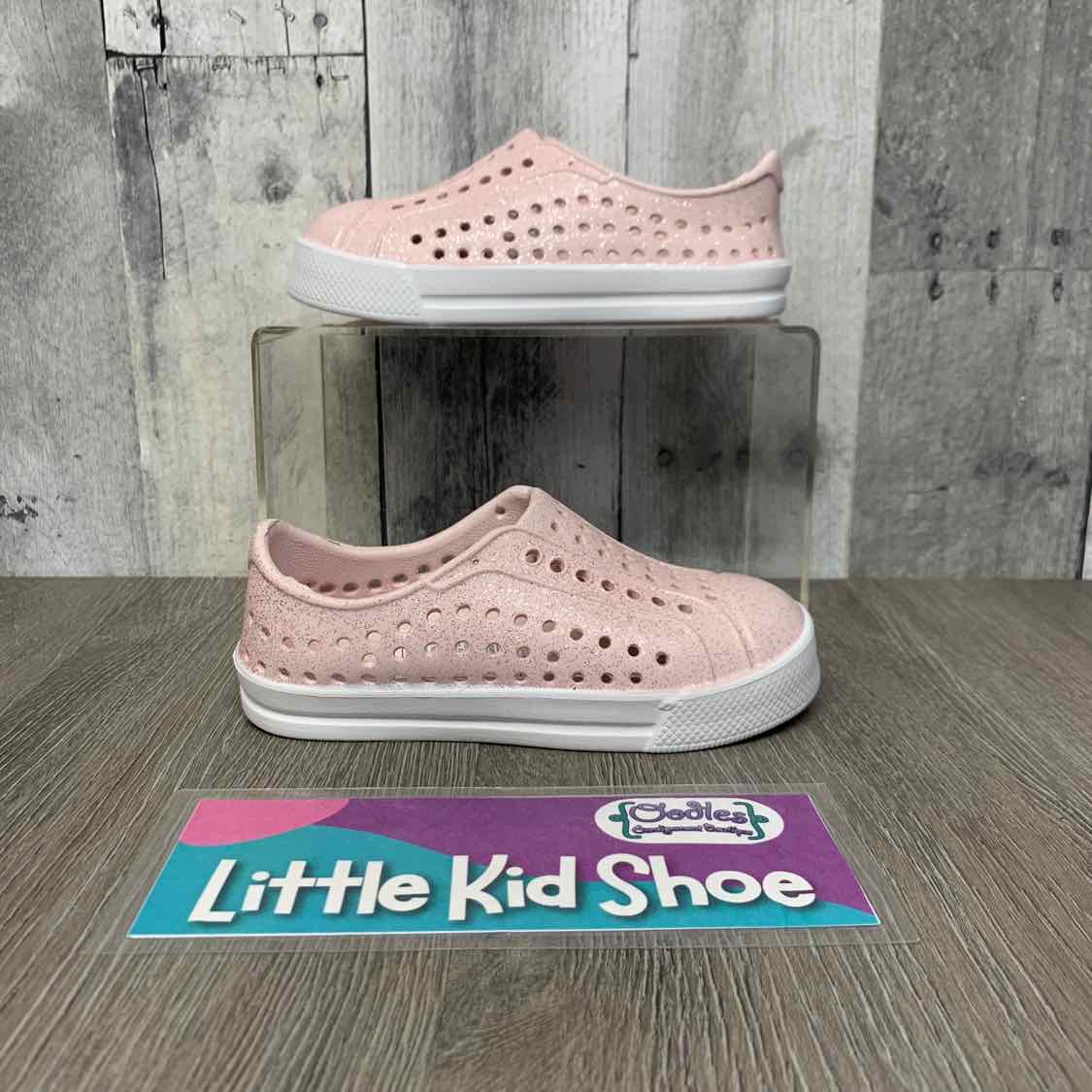 Size 7/8 Pink/White B Brand Water Shoes