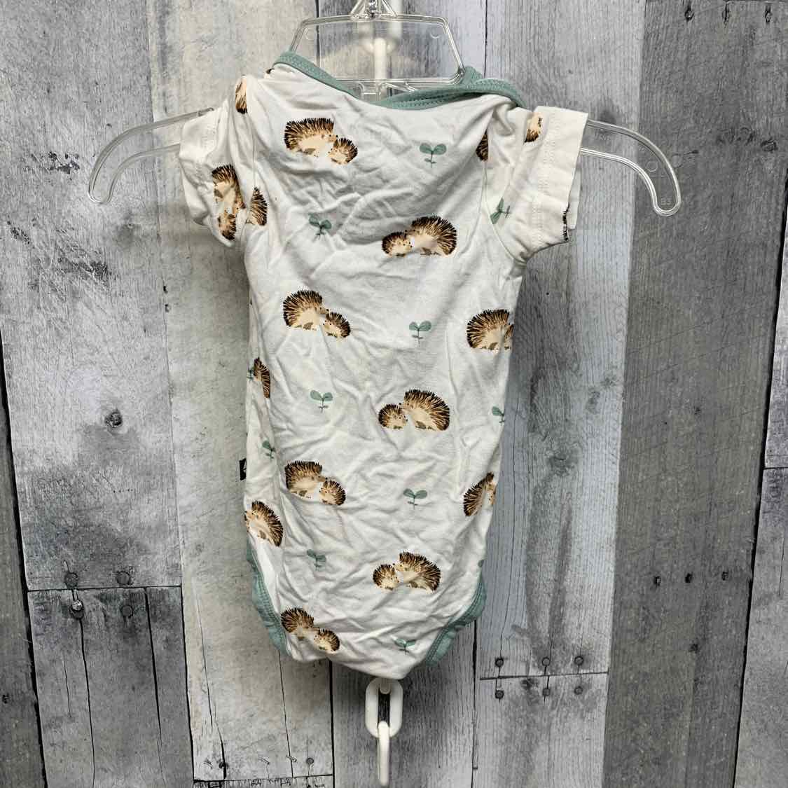 Size 0-3 Months White Print Kyte Bodysuit