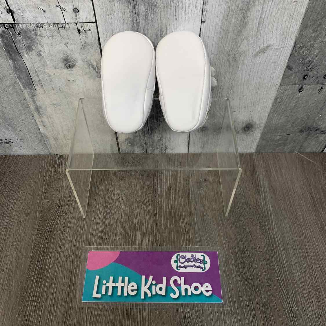 Size 0-3 Months White/Gold Disney Soft Sole Shoes